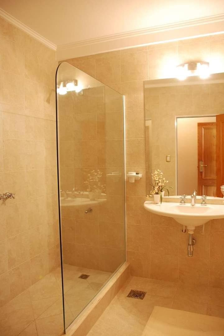 Hotel Catange Charata