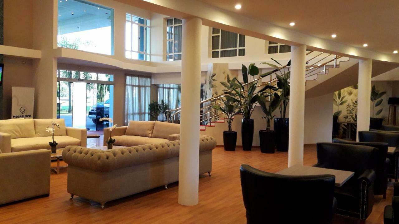 Catange Hotel Charata