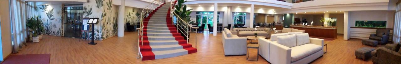Catange Hotel Charata